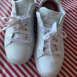 Skechers sneakers